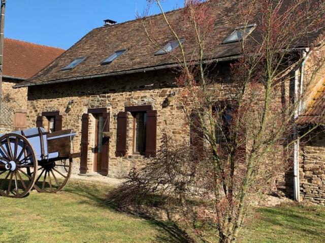 La Petite Ecurie Villa Saint Yrieix la Perche Bagian luar foto